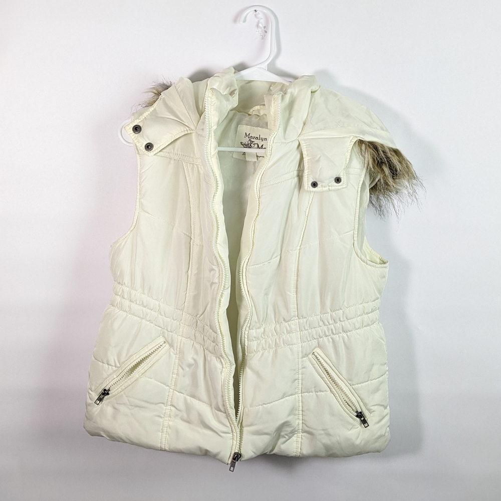 Marilyn & Me white vest jacket faux fur lined hood
